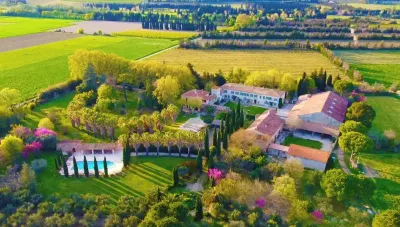 Hotel et Appartements Domaine des Clos - Teritoria Hotel a Tarascon