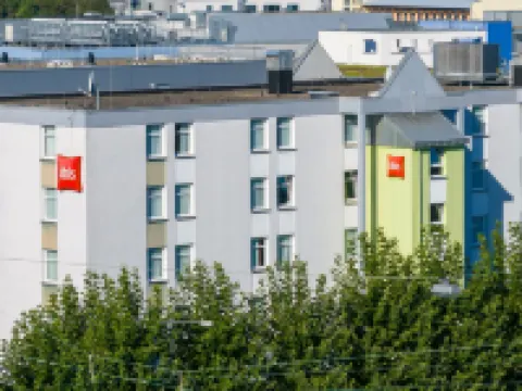 Ibis Frankfurt Messe West Hotels near Deutsche Boerse AG