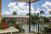 Orange Hill Beach Inn - Beach
