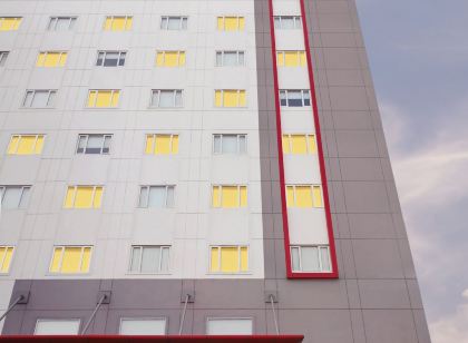 Red Fox by Lemon Tree Hotels, Hyderabad