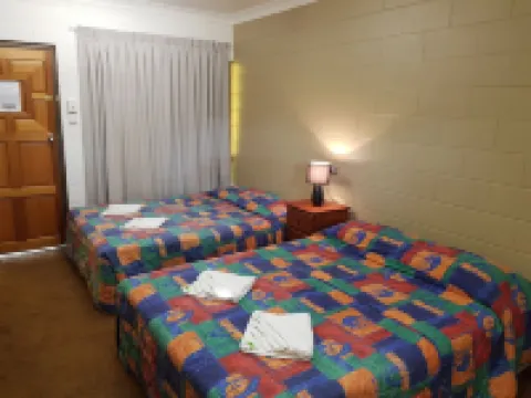 Commercial Hotel Hotels in Charters Towers