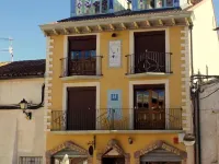 HOSTAL LAS GRULLAS Hoteles en Tornos