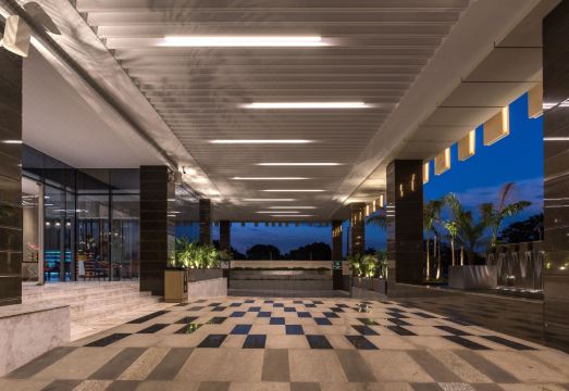 넬칸스 사로바르 프리미어 이미지