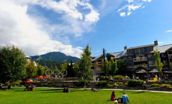 Tyndall Stone Lodge by Whiski Jack