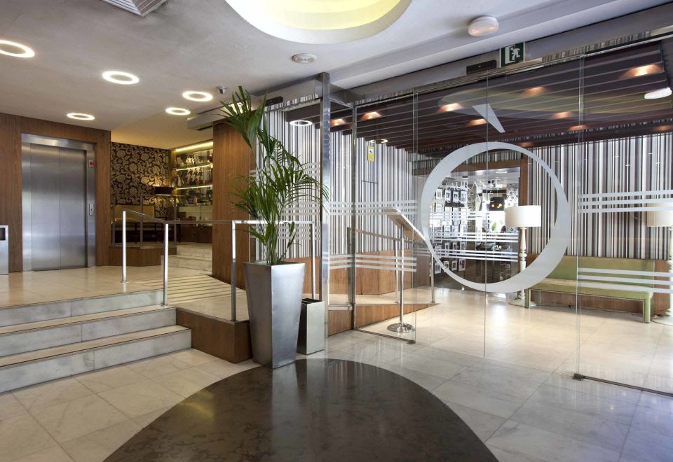 5. 호텔 오페라 마..