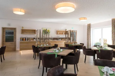 Hotel Bauer Garni Отели в г. Ингольштадт