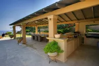 Monambeles Villas Hotel a 