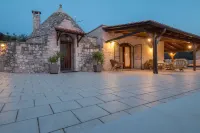 TD Villa Luna Trulli with Large Pool