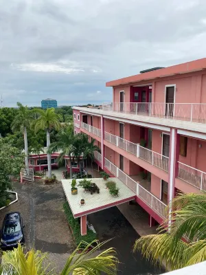 호텔 Rdg Galerías Santo Domingo 주변 호텔