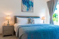 Family Getaway Apartment - on the Beach