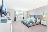 Cozy 3 Bd Close to Disney @ Enclaves at Festival 808 Hotel dekat KAY Jewelers