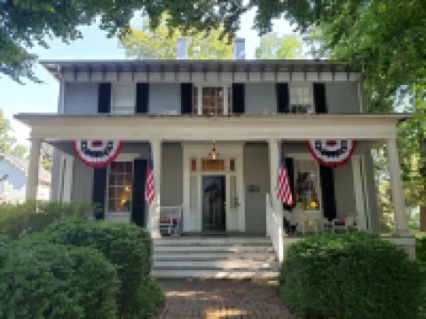 The Carriage Inn B&B Hotels in Jefferson County