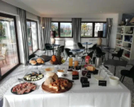 波爾圖羅馬諾濱海度假村 菲烏米奇諾酒店