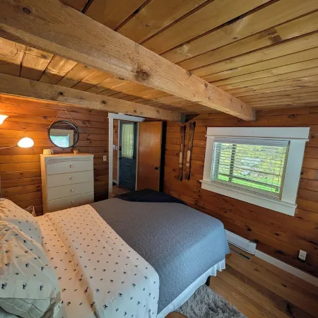Cabin Eight-Oh-Five