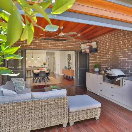 Indulge Luxury Homes - Dockside Marina