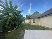 IAH Spheric Mini-Mansion - Villas