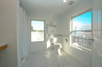 Hampton Bays Hotel on Main Hotels in Hampton Bays