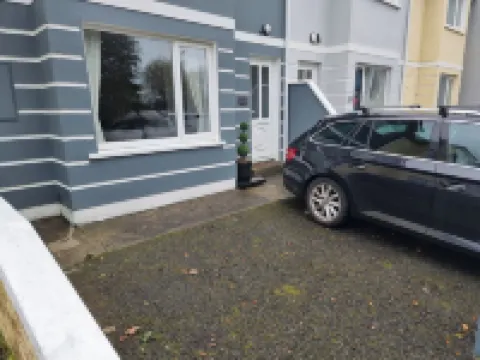 3-Beds Sleep 7 with Garden & Private Parking - Wi-Fi