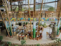บอนดิ้ง คอฟฟี่ โรสเตอร์ คาเฟ่ แอนด์ โฮเทล โรงแรมใกล้ท่าจอดเรือ Pez Vela