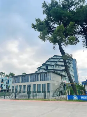 아르고 호텔 란츠쿠티 Poti Boulevard 주변 호텔
