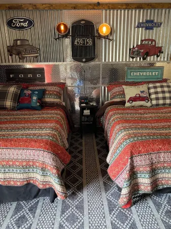 Dusty Boots Motel & Cafe