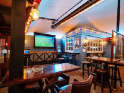 Ewings Bar & Self-Catering Accommodation Hotels in Carlow
