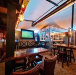 Ewings Bar & Self-Catering Accommodation Hoteles en Ballyvangour