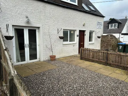 Cara's Cottage Отели в г. Блэргори энд Ратрей