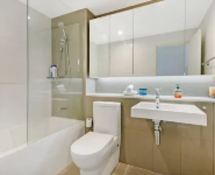 Kozyguru | Mascot | 2Bed 2Bath-Free Double-Parking