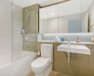 Kozyguru | Mascot | 2Bed 2Bath-Free Double-Parking