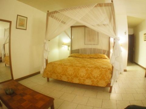 Sunny Hotel Majunga