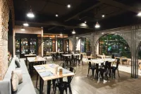 Verona Boutique Hotel Hotels in Na Di