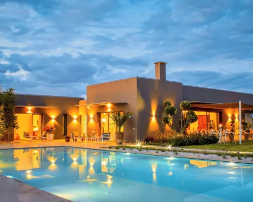Villa Jardins d'Isa Hotels near Eden Aquapark