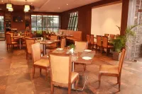 Sarovar Portico, Somnath - Завтрак