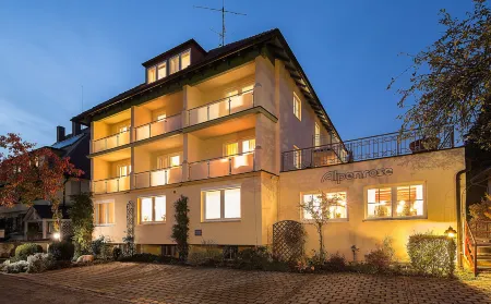 Hotel Alpenrose Отели в г. Бад-Вёрисхофен