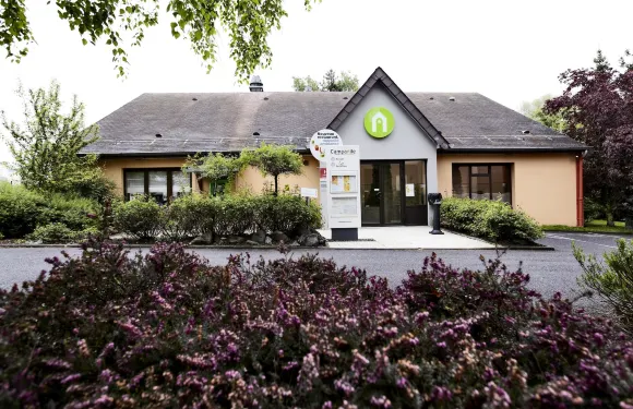 康鉑夏爾勒維勒酒店-梅茲耶爾