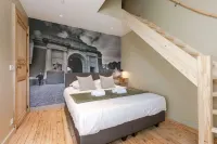 Huswell - House Tilo: A Blend of Heritage, Scenery, and Comfort for 8 Guests