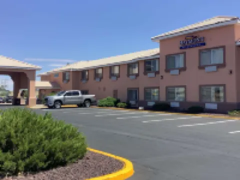 Baymont Inn & Suites by Wyndham Holbrook Hoteles en Holbrook