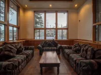 Waterfront Frisco Retreat – Spacious & Serene Hotels in Frisco