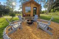 Vista Verde Farm Retreat - Stylish Cabins Nearby Springs Hotels in High Springs