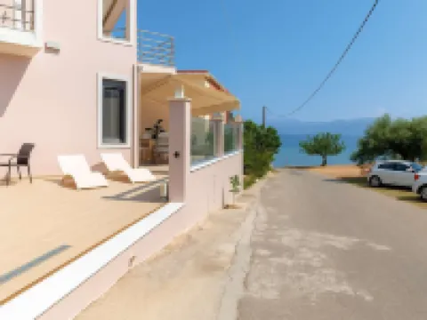 La Casa Rosa Seaside Getaway Hotels in Dorida