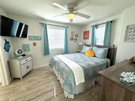 Paradise in Pismo!  Beachside Bliss  - 1 block from beach access! Отели рядом с достопримечательностью «Pismo Beach Pier»