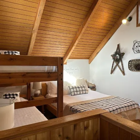 The Bear Lair-Cozy Retreat-Close to 2 Ski Resorts-Central Heating and AC