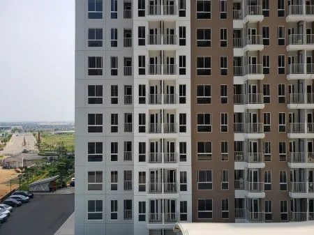 Tranquil and Nice Studio at Tokyo Riverside Pik 2 Apartment