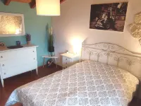 Oasi Azzurra - three-room apartment in small villa with terrace overlooking Lake Iseo