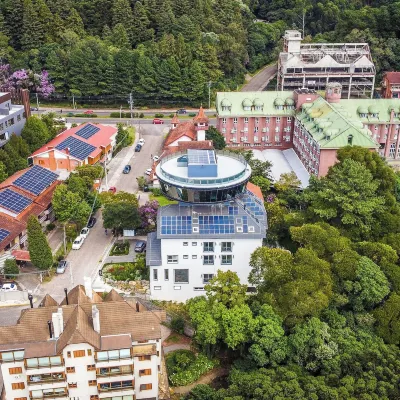 Hotel e Restaurante GIRATÓRIO RF Vision - A Melhor Vista 360 de Gramado Các khách sạn gần Công viên Serra