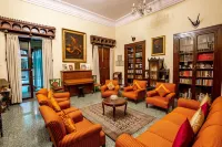 Nilambag Palace Hotel - parking