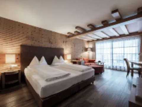 แอดเลอร์สปารีสอร์ทบาลานซ์ โรงแรมในออร์ติเซ