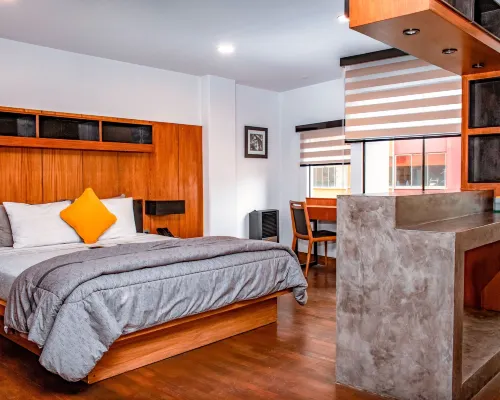 Madero Hotel & Suites Hotels near Triplets Bridge