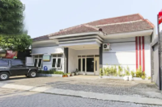 ホテル O ホームステイ アル マイダ